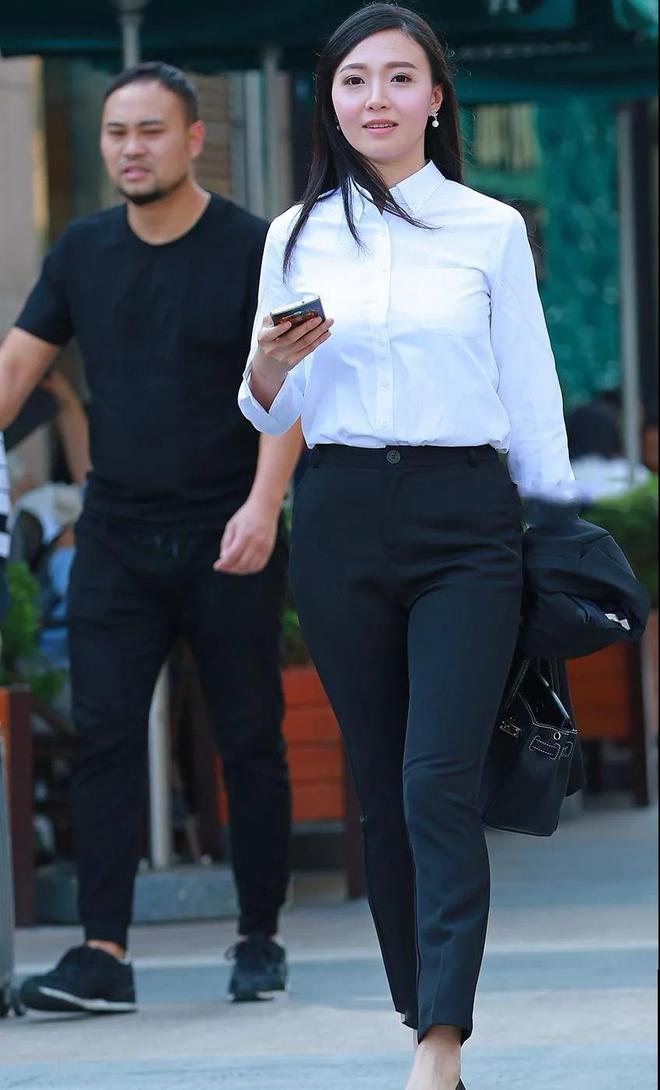 与黑上衣搭配的时尚秘诀大揭秘!AG真人中国你绝对想不到!白(图3) 与黑上衣搭配的时尚秘诀大揭秘!AG真人中国你绝对想不到!白(图3)